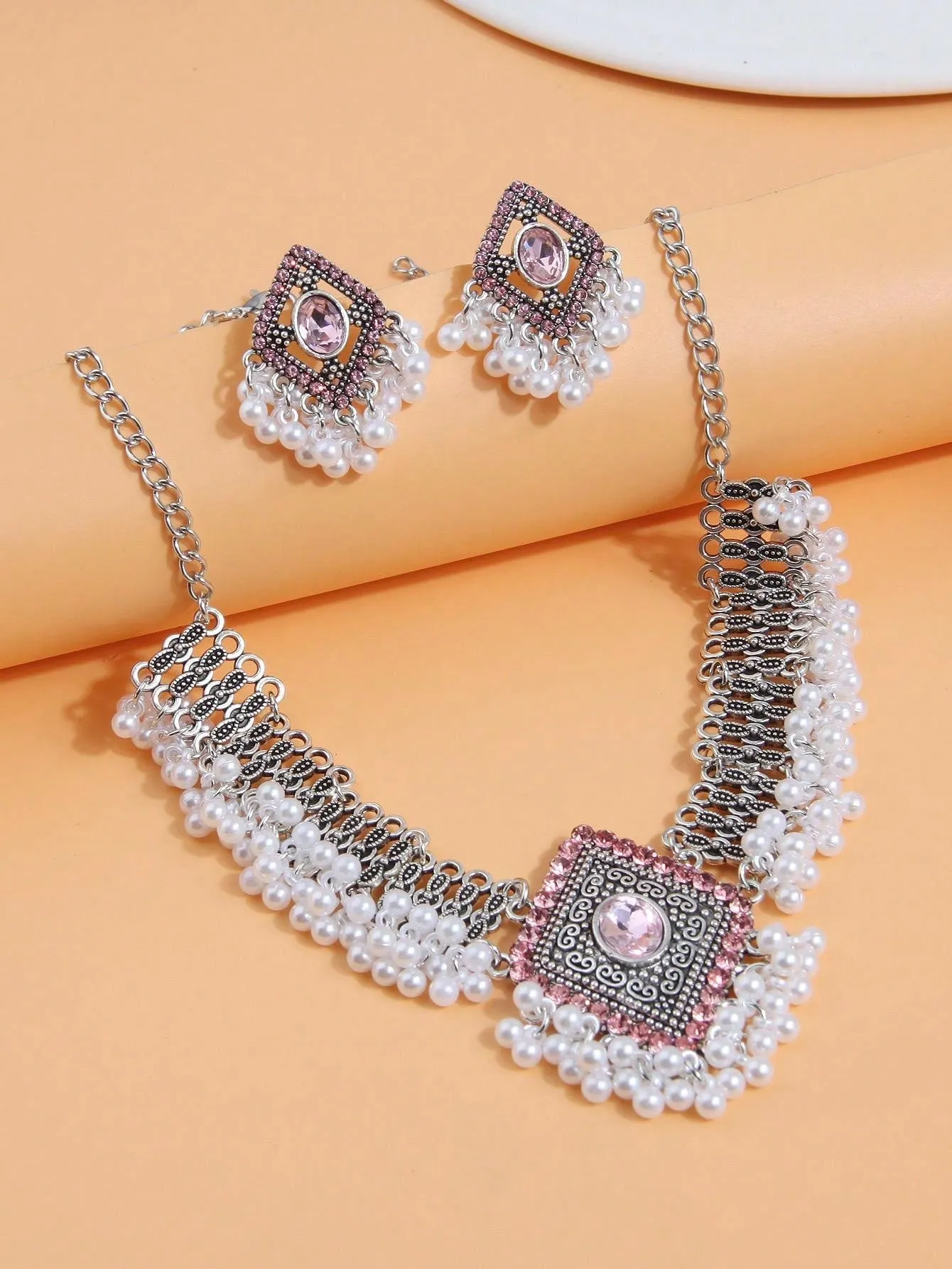 1pc Simple Vintage Style Rhombus Shaped Shiny Rhinestone & Beaded Chain Lady's Necklace   1pair Rhombus Shaped Beaded Lady's Dangle Earrings