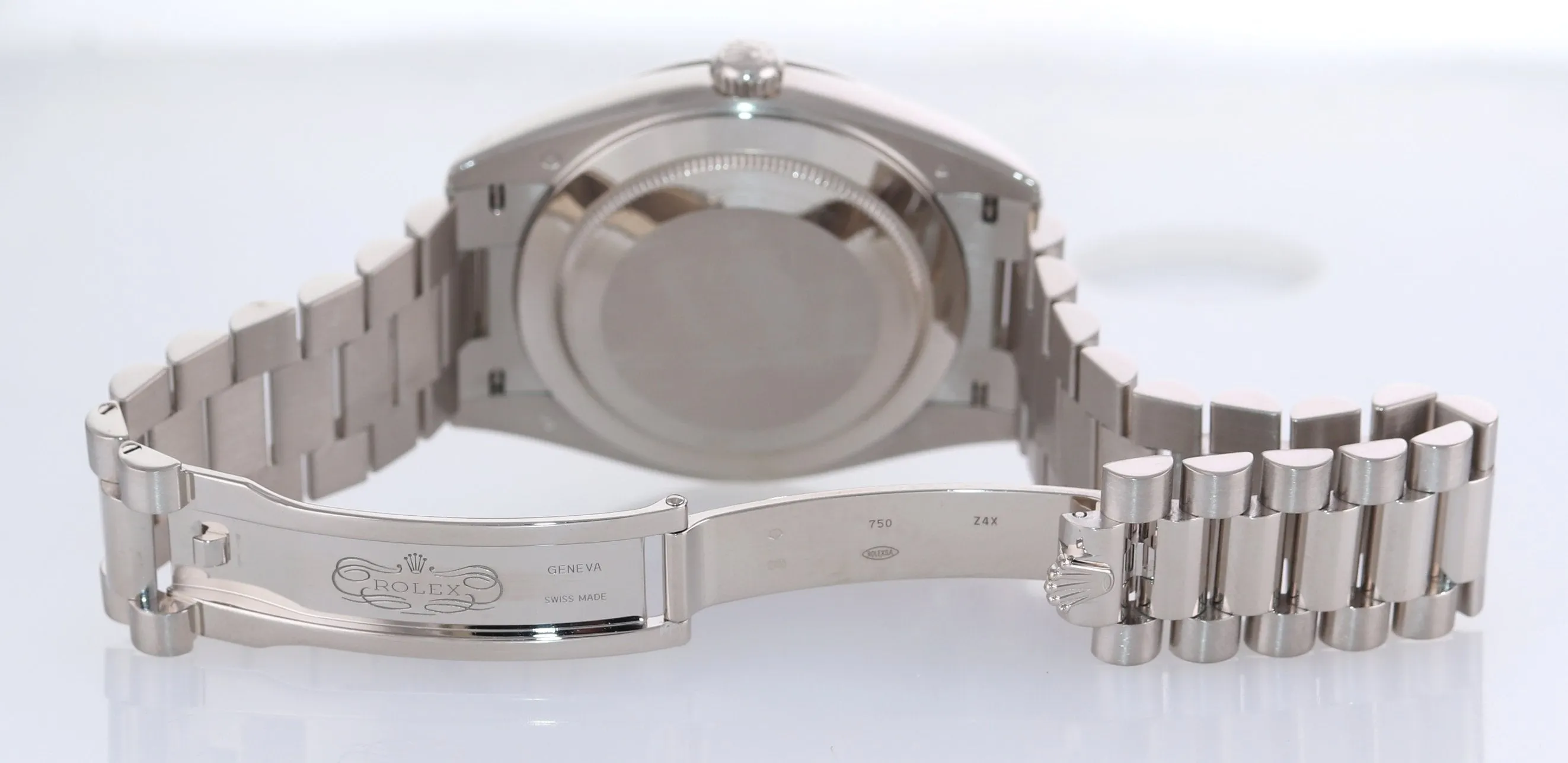 2018 Rolex Day Date 40 White Gold President Silver Tapestry 228239 Watch Box