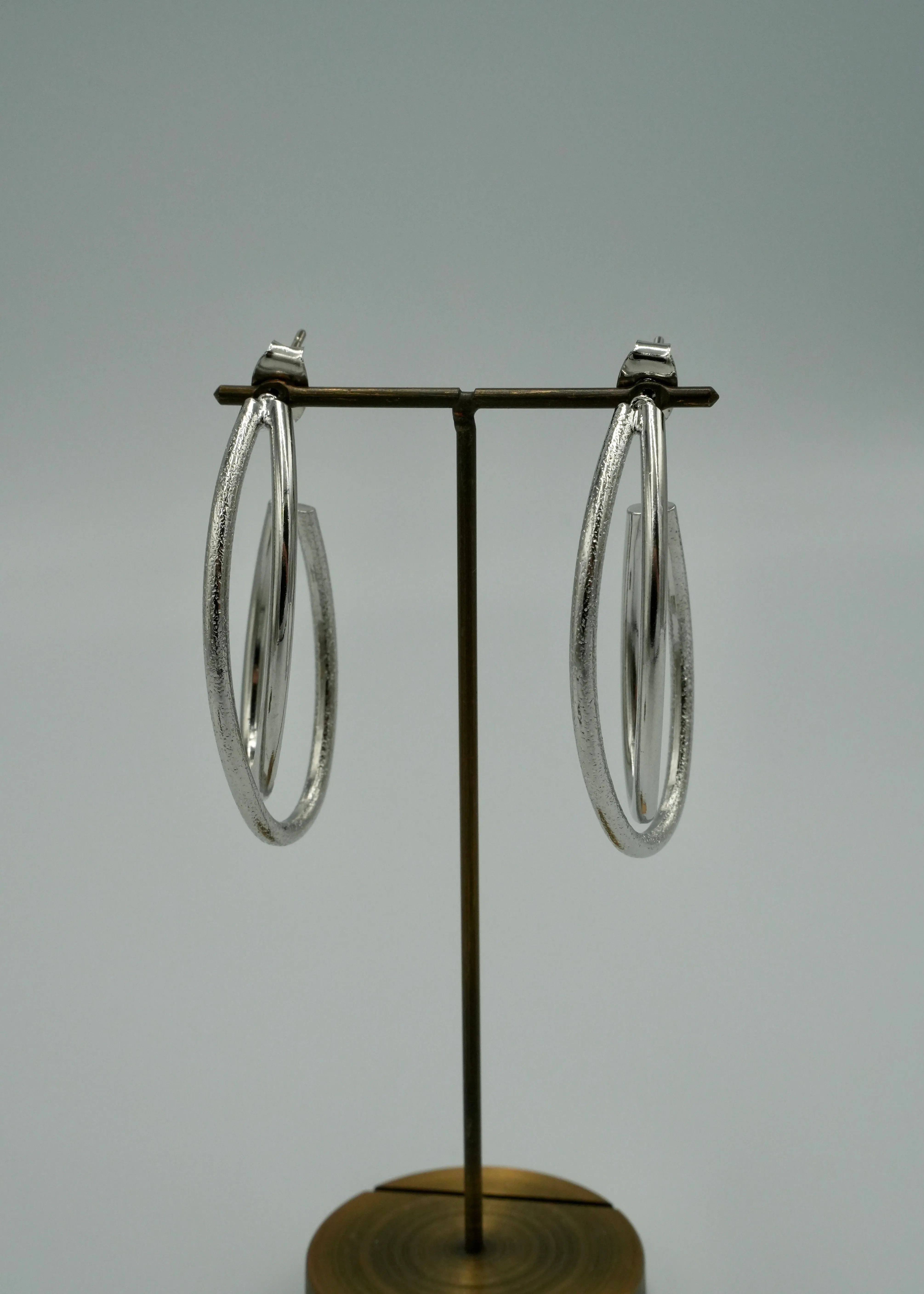 crossed rings pierce