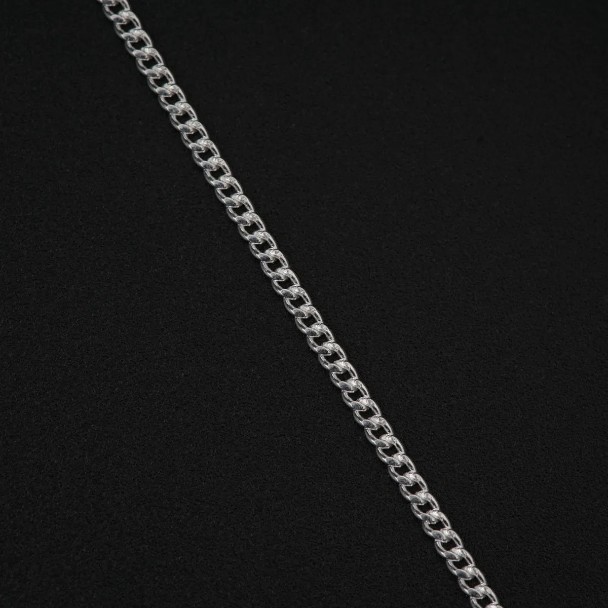 Daily Wear Silver Shiny Round in Round Necklace