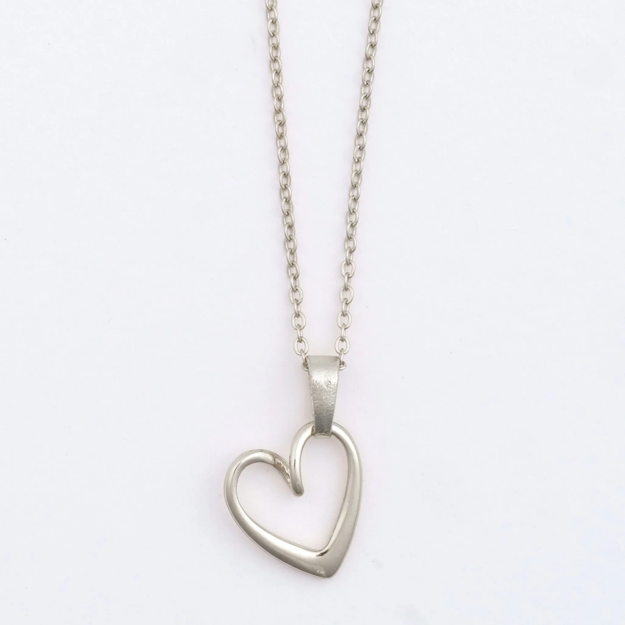Dainty Heart Charm Necklace