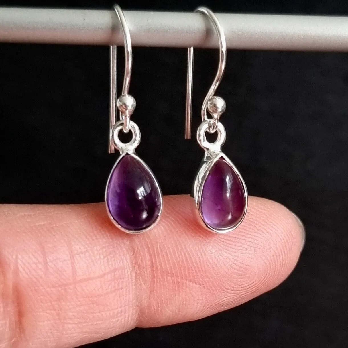 Dainty Teardrop Amethyst Earrings in 925 Sterling Silver, E5A