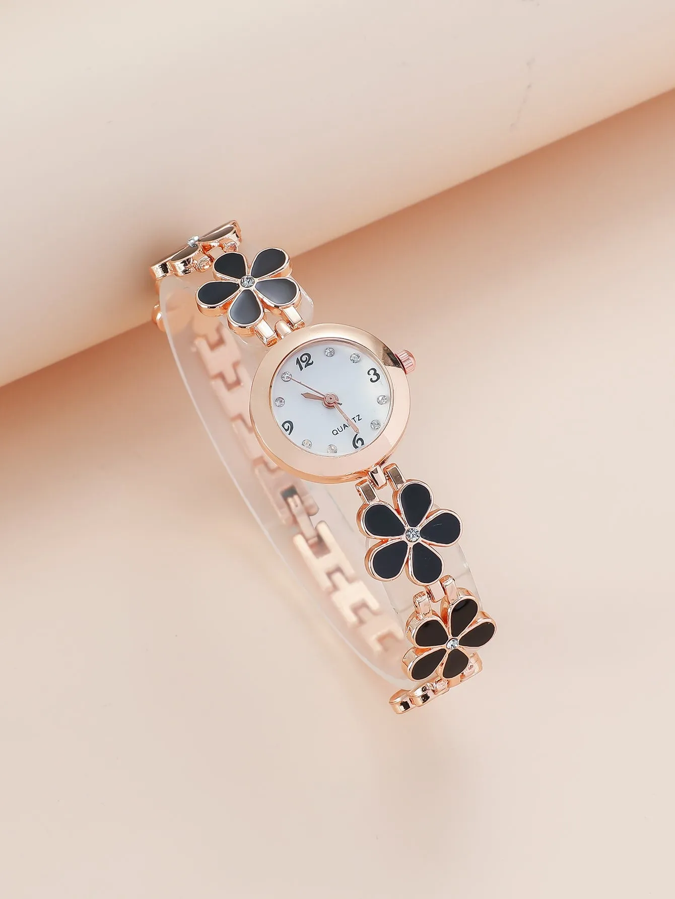 Flower Decor Round Pointer Quartz Watch Holiday