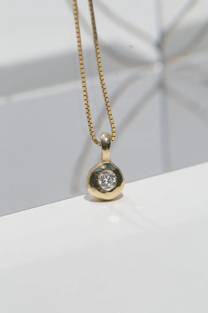 Glimmer Pendant
