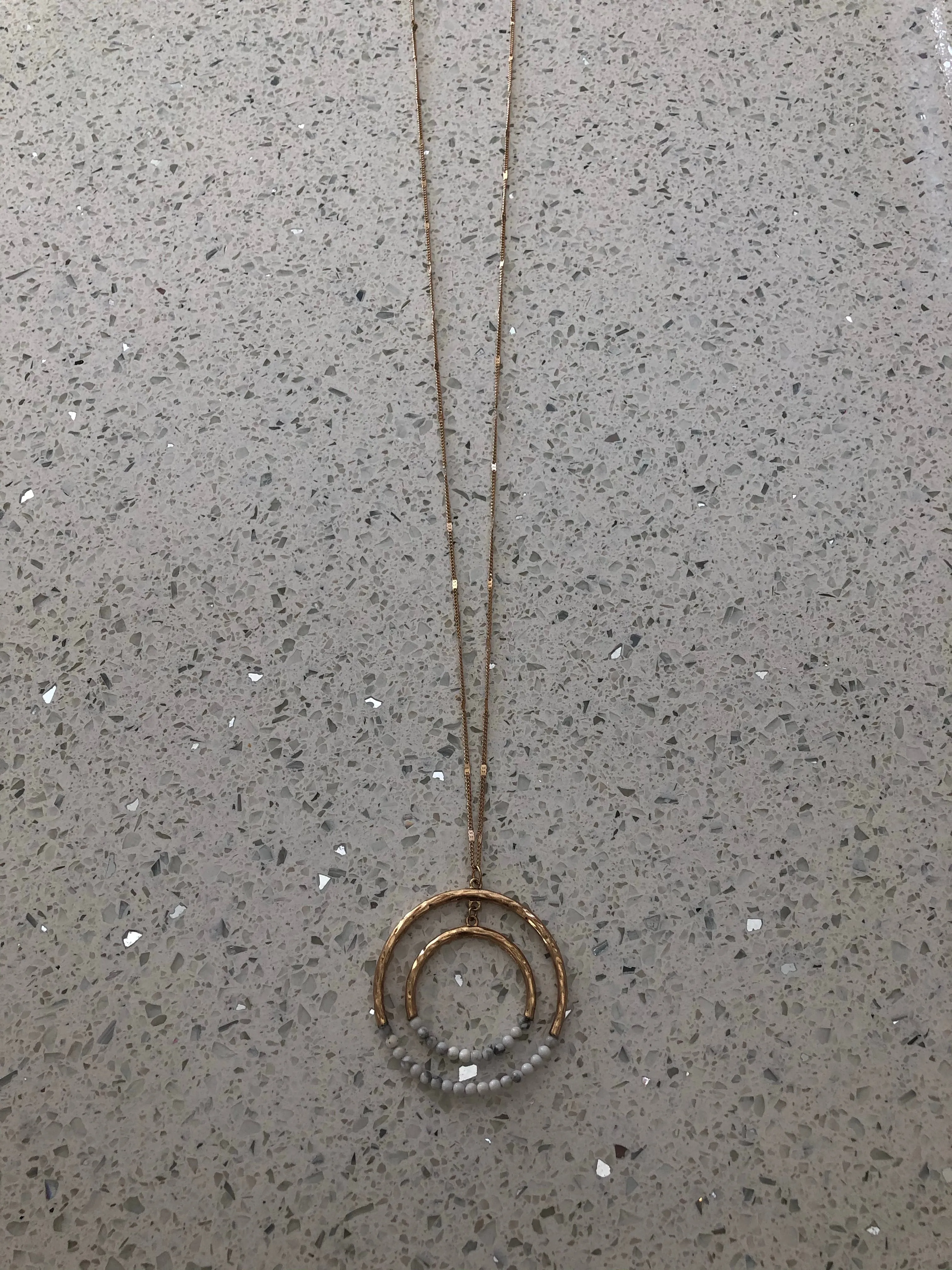 HOWLITE RINGS NECKLACE