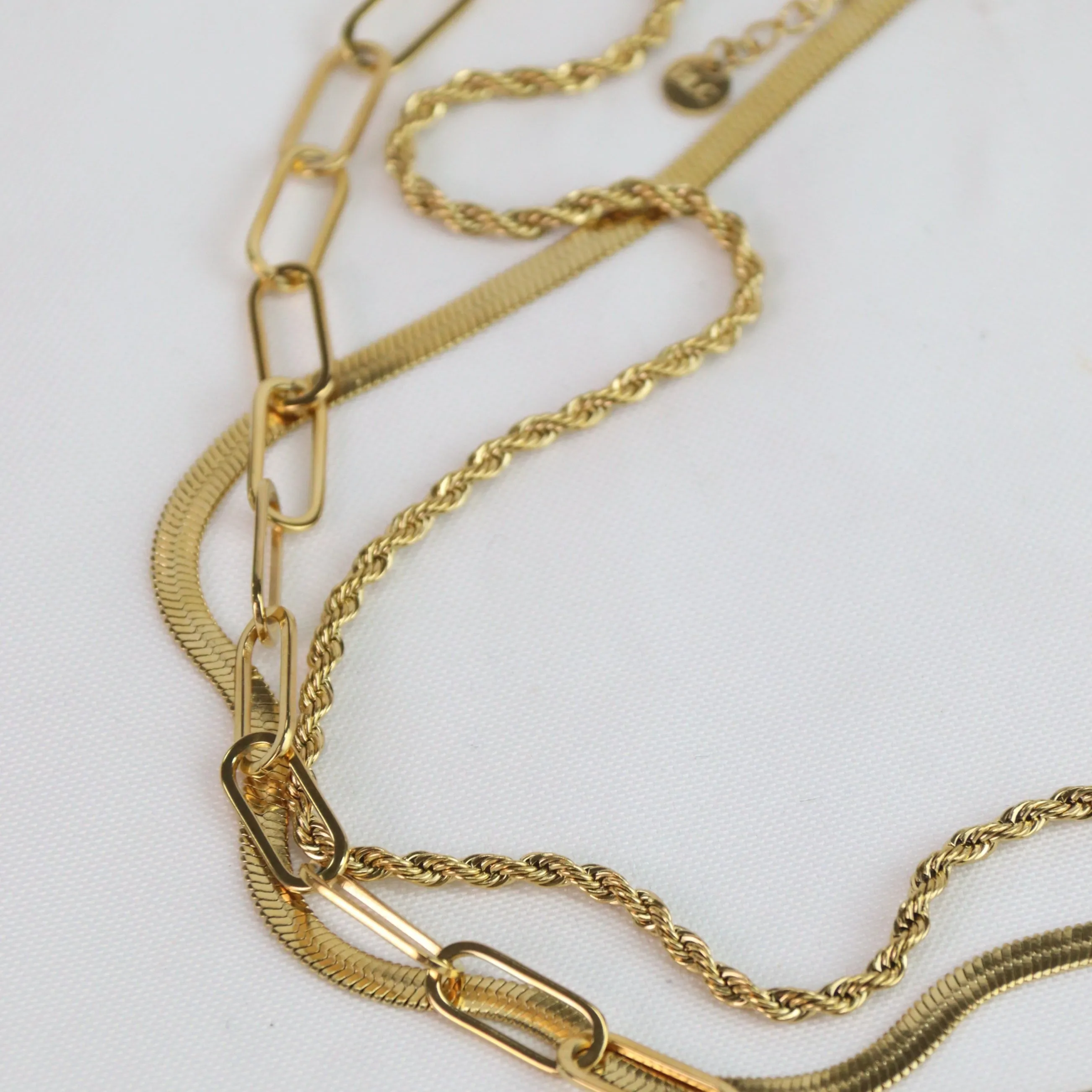 Lizzy | Jumbo Paper Clip Gold Plated Chain