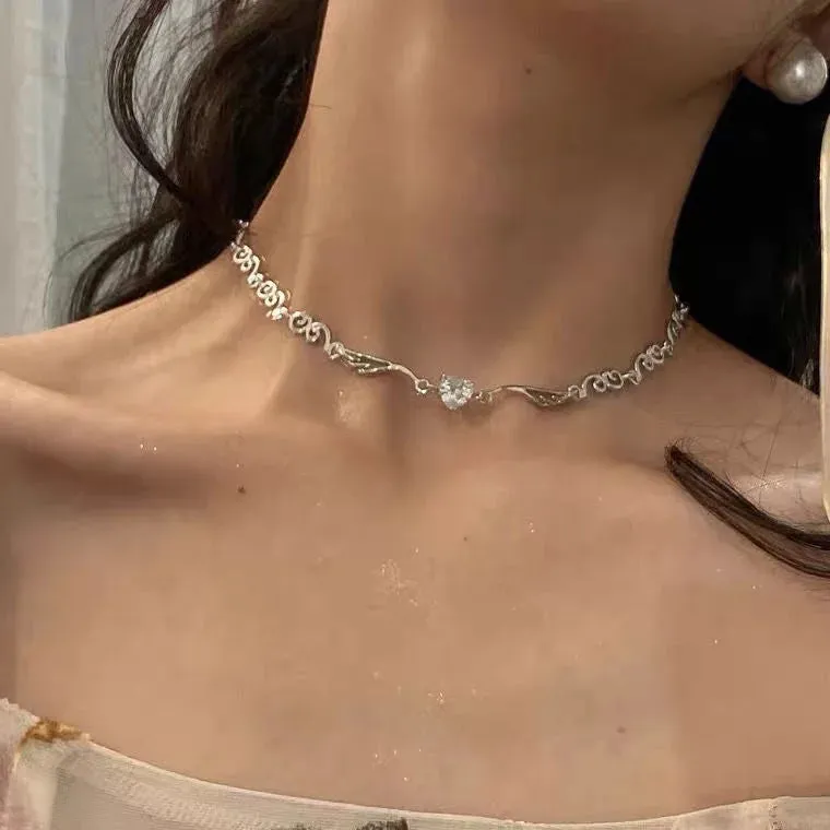 Love Heart Pendant Necklace For Women Men Personality Simple Design Thin Chain Choker Necklaces Jewelry