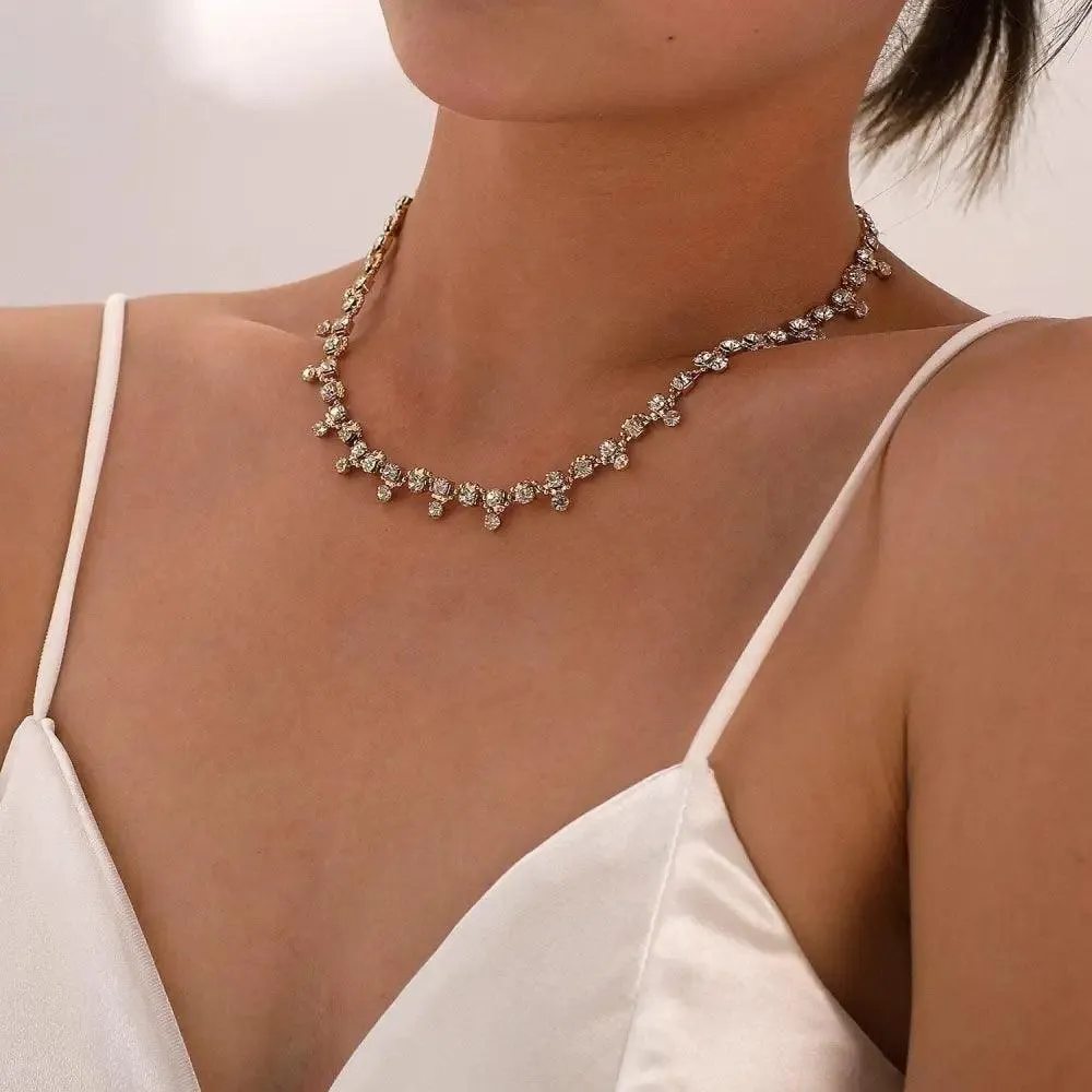 Modernd Luxury 2021 New Gold Coin Layered Chain Necklace For Women And Girls Stylish Pearl Moon Choker Collar butterfly Necklace