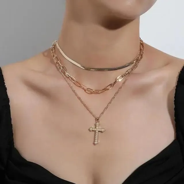 Modernd Luxury 2021 New Gold Coin Layered Chain Necklace For Women And Girls Stylish Pearl Moon Choker Collar butterfly Necklace