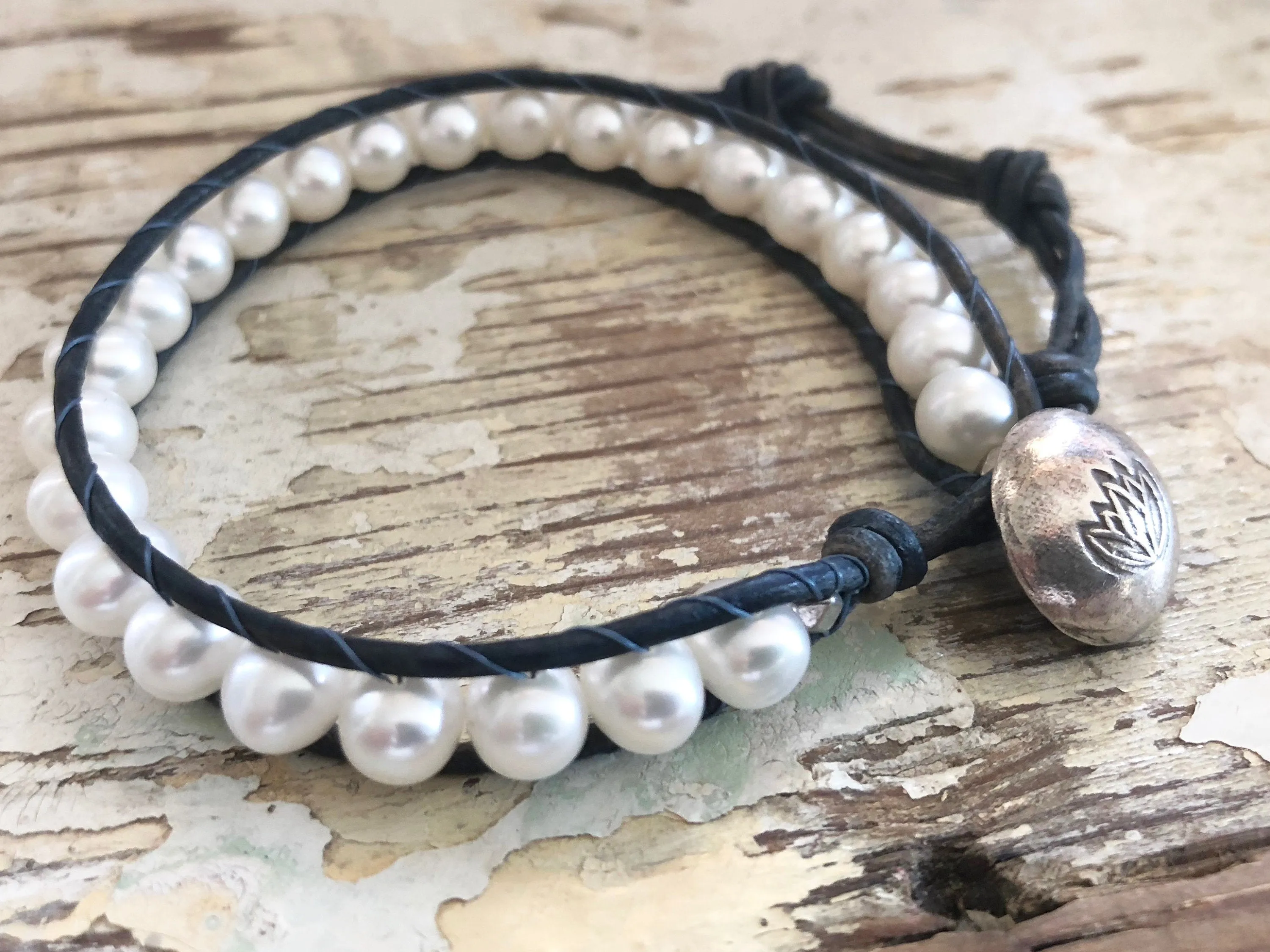 Pearl Bracelet - Pearl Leather Wrap -  Pearl Jewelry - Lotus Button - Girlfriend Gift - Wedding Jewelry - Women's Bracelet - June Birthstone