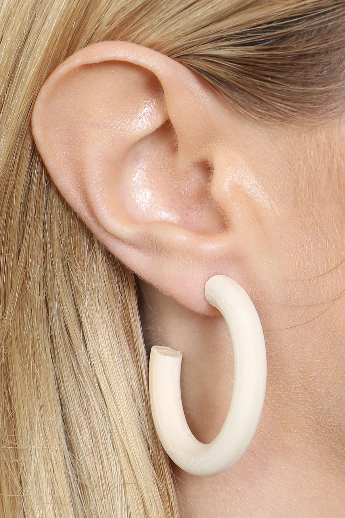 ROUND WOOD HOOP TUBULAR EARRINGS