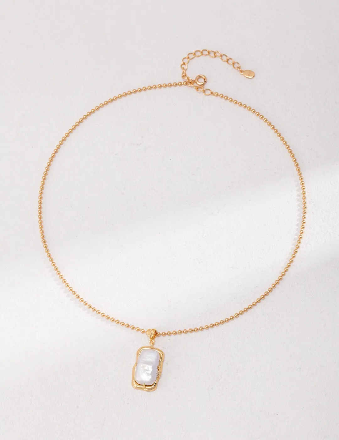Simple Rectangle Pearl Necklace