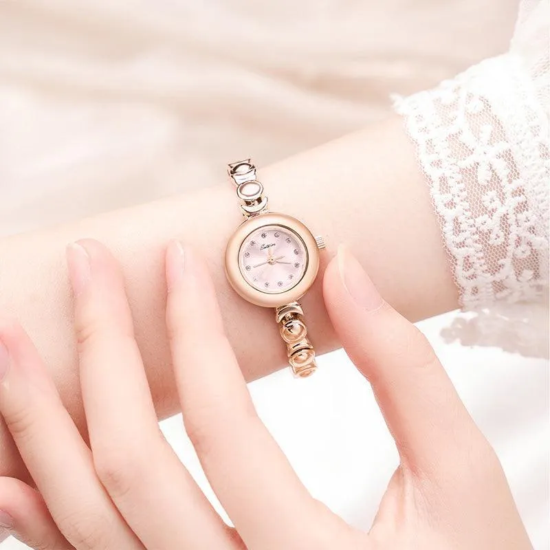 Sotoiru Quartz Watches Small Round Dial Bracelet Watch for Daily Wear T3014