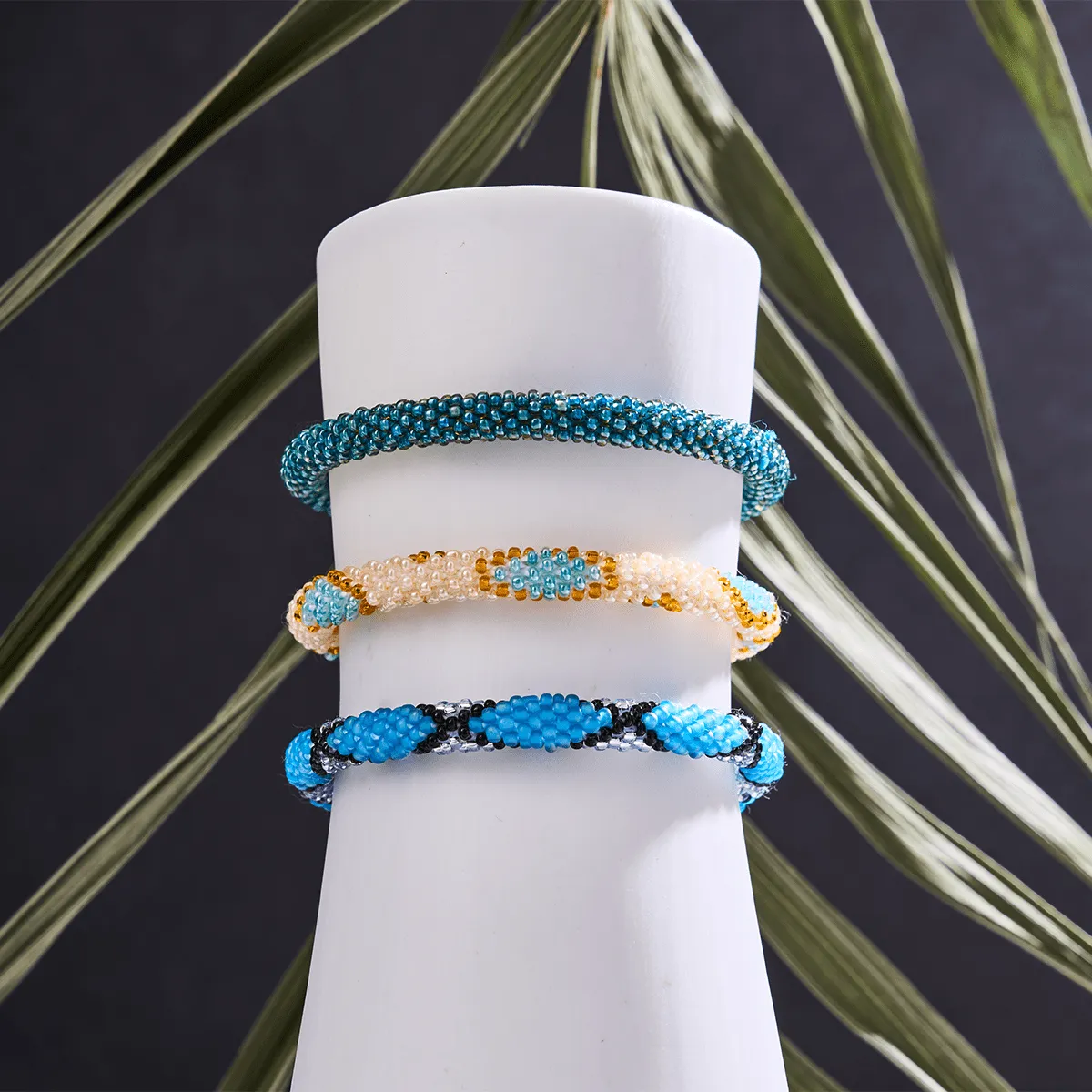 Undercurrents | Himalayan Glass Bead Bracelet