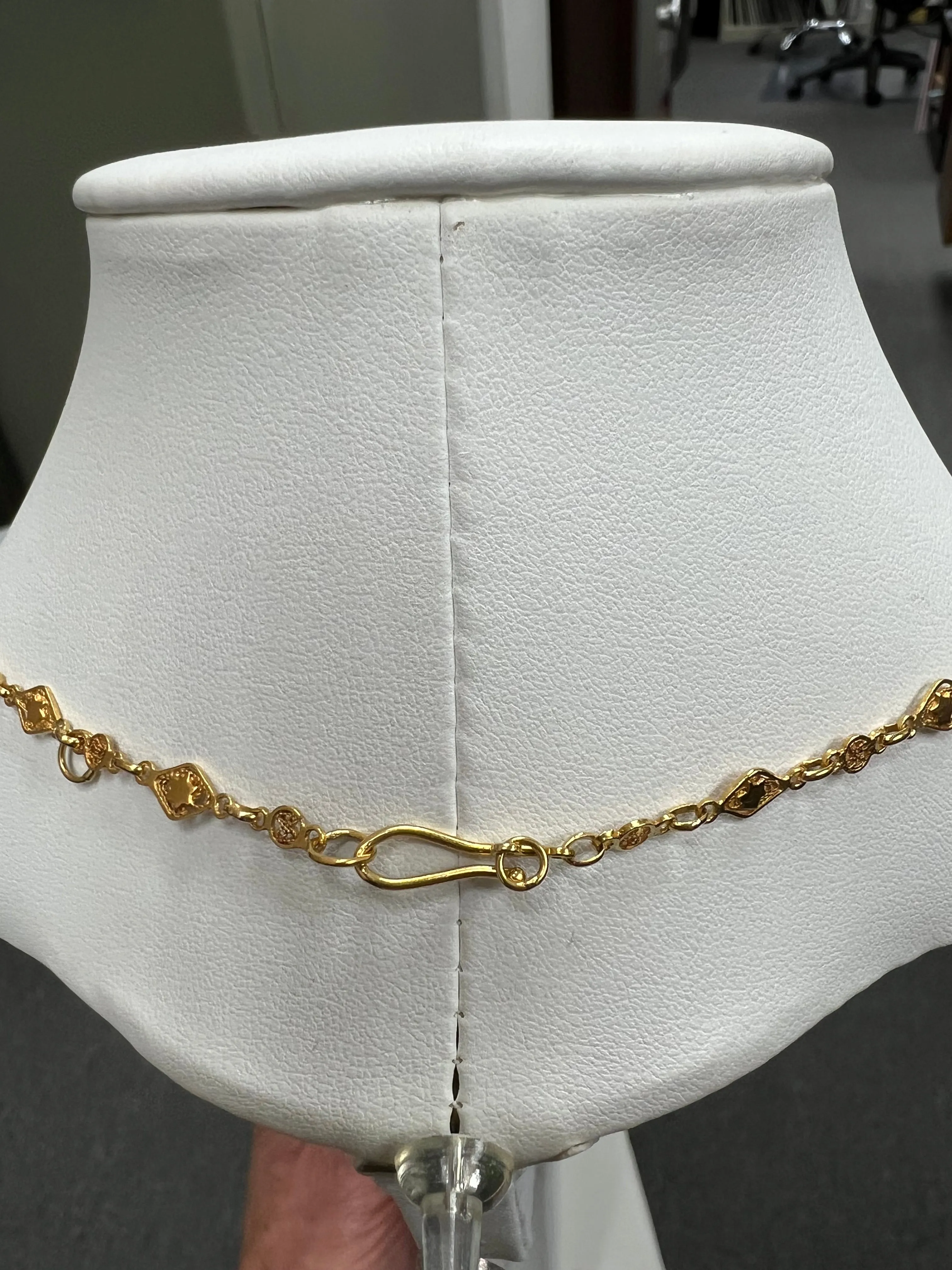 Vintage 1950s Filigree Fringe 18k Yellow Gold Pearl Necklace